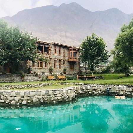 Riverdale Gilgit Eksteriør billede